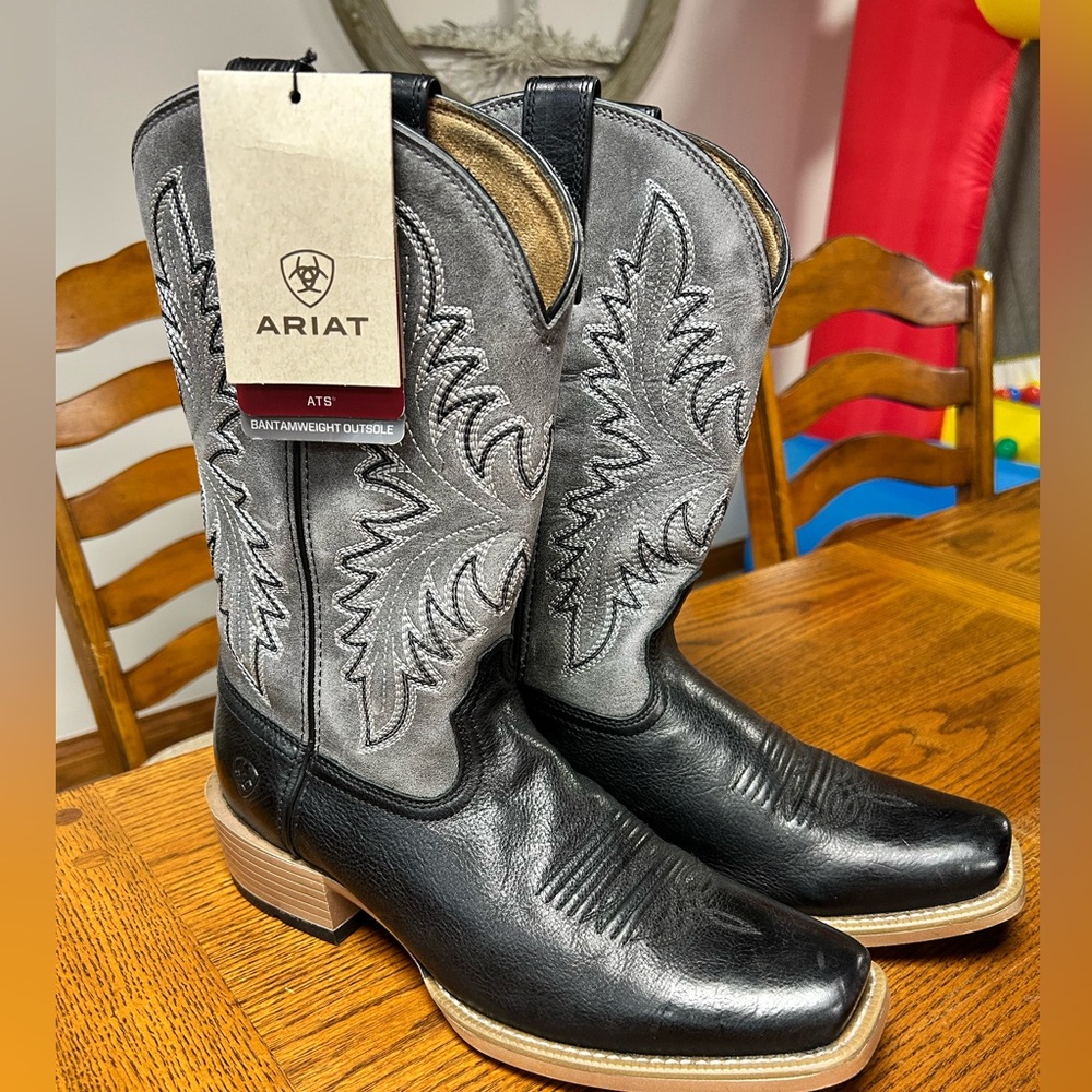 Ariat Men's Black and Gray Cowboy Boots